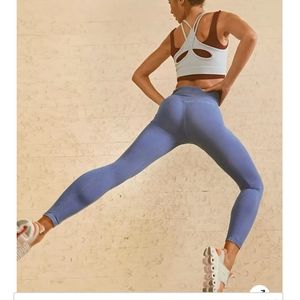 Nwot! Free People movement good karma hi-rise legging in Moroccan blue